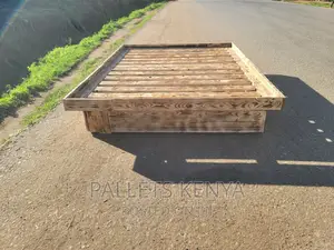 Pallet Bed- 5*6 Detachable and Blazed Pallet Bed. (#RJ05)