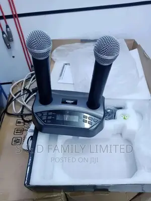 Shure U-330 Rechargeable Wireless Microphone