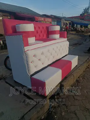 Pedicure, 3 Seater Pink and White.