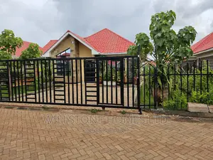 3bdrm Bungalow in Brookview Estate, Kenyatta Road / Theta  for rent