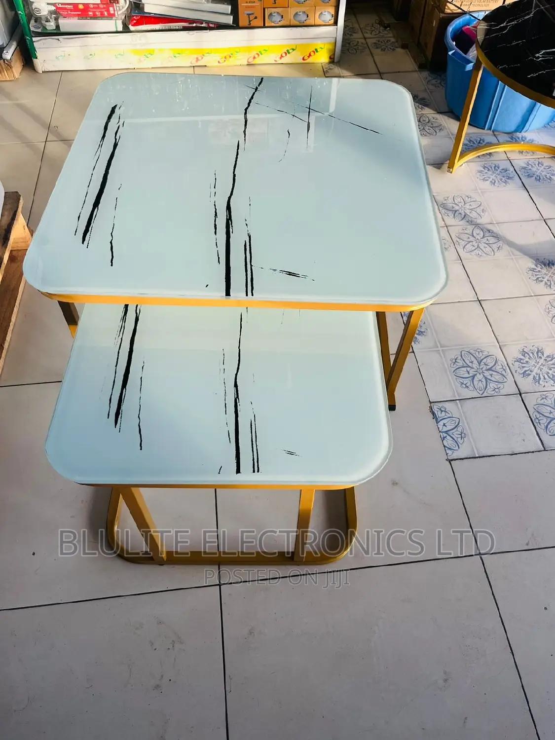 Nesting Table