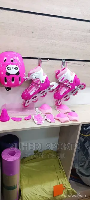 In-Line Skate Shoes/Adjustable Size/for Kids, Teens Adults
