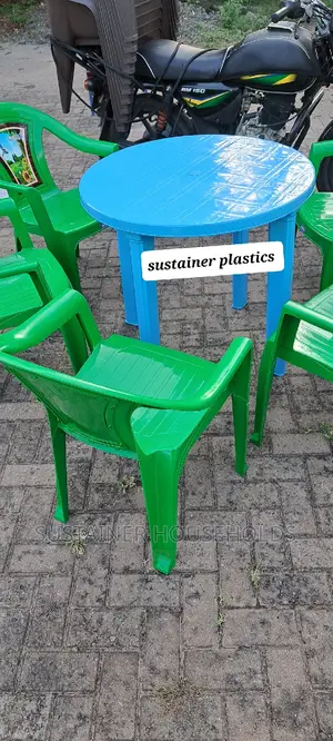 5 Adix Plastic Chairs With a Table Set