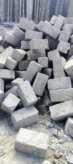 Ndarugo Mawe,,Machine Cut Stones