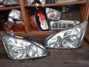 Toyota Harrier Number 4 Zenon Headlights