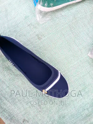 29# Canvas Shoes