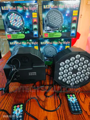 Good Quality Gobo STAGE Head Lights. RGBW and Durable for Di