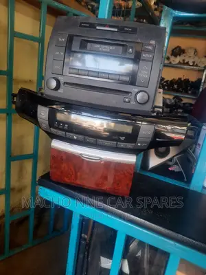 Toyota Premio 240 Radio Face
