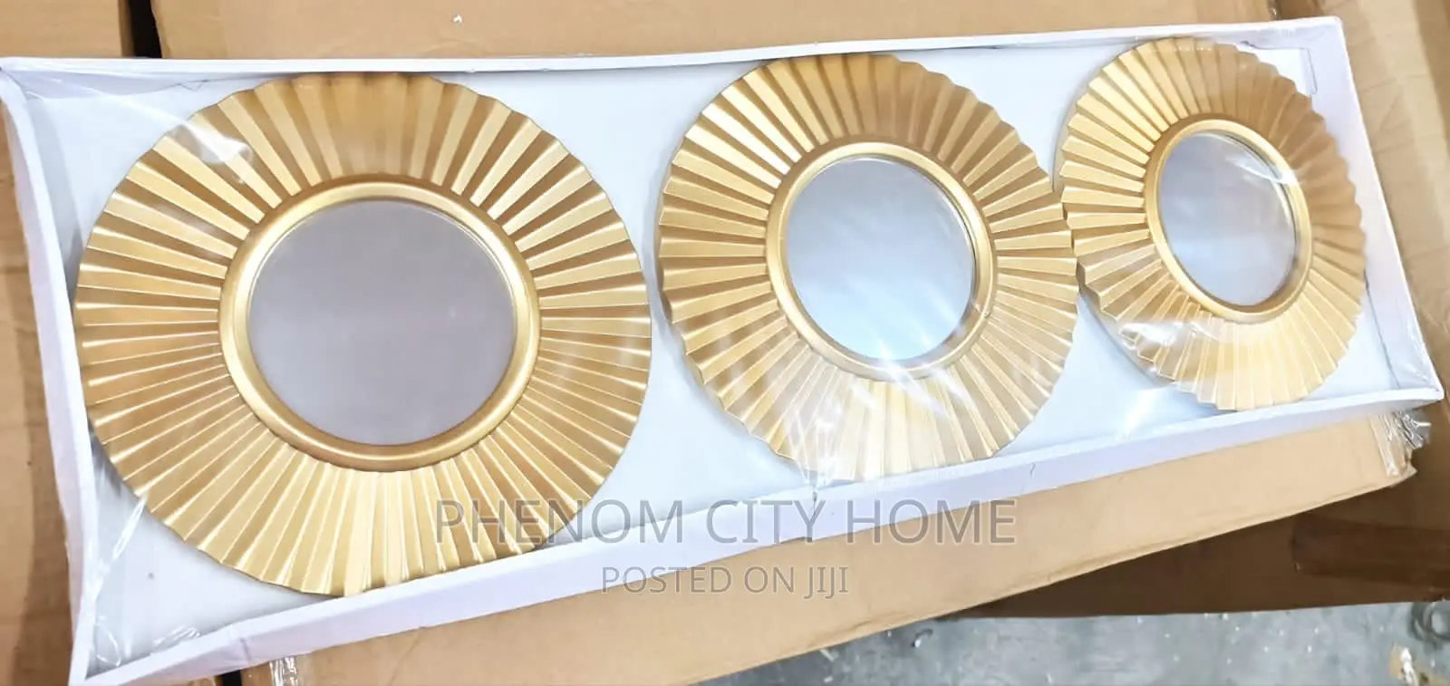 3 Piece Decor Mirrors/Clock