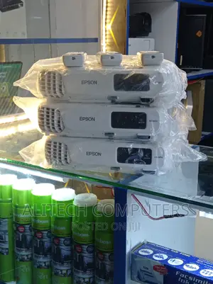 Epson Eb-X18 Projector