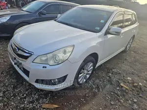 2011 Subaru Legacy in Pearl: Pre-owned Sedan for Sale