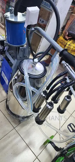 Milking Machine With 20L Basket 4 Nips
