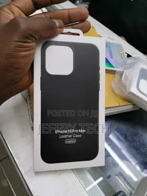 Magsafe Leather Case |Black iPhone 15 Pro Max