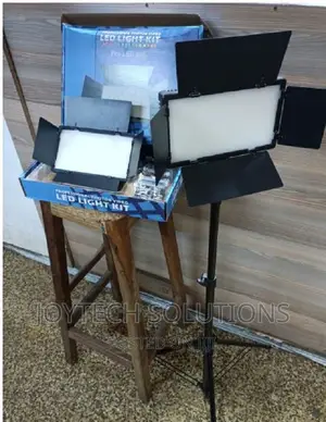 Bicolor Video Light .Pro Led 600 Video Light With Stand