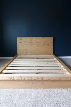 Well Varnished Platform Bed (5 by 6)