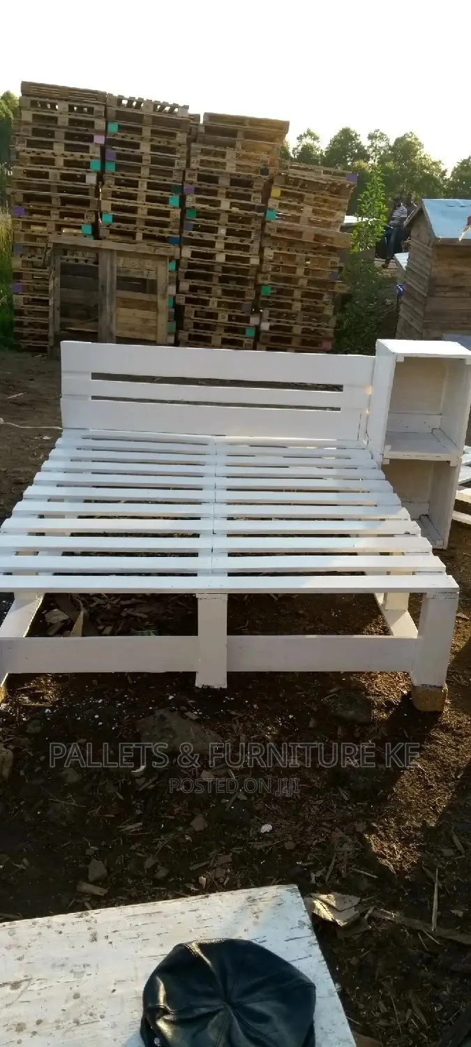 4 by 6 Pallet Bed