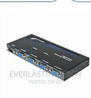 .VGA Splitter 4 Port
