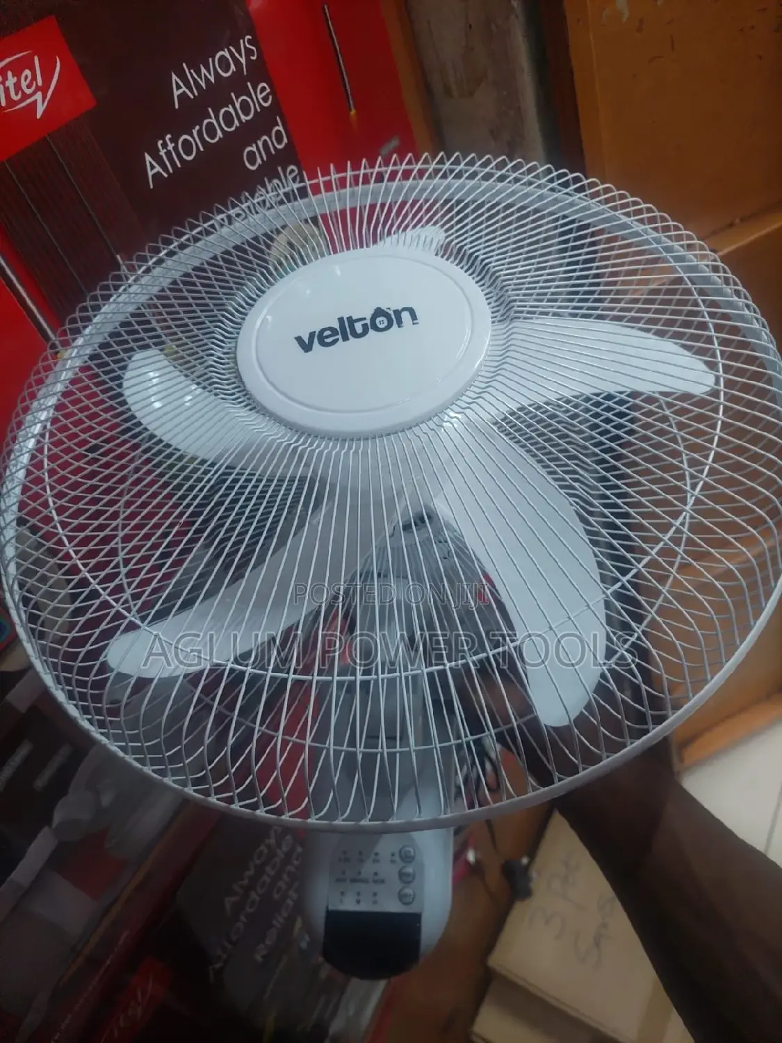 Wall Fan With Remote Control