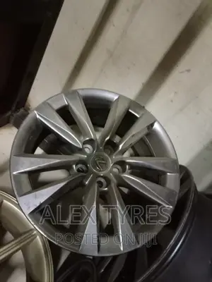 Size 17 Inches Lexus New Model Alloy Rims Set
