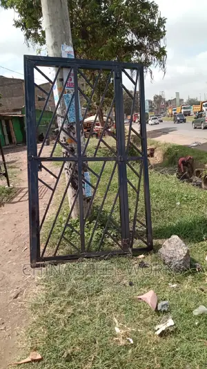 Metalic. Door