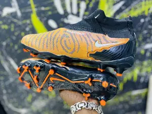 Nike Phantom Luna