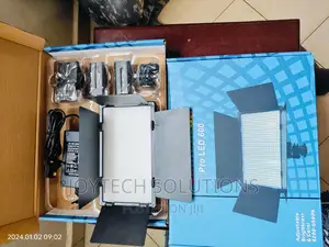Professional LED Uc 600 Photo Video Light Kit