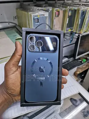 iPhone 13 Pro Max Auto Focus Cover Magsafe Case
