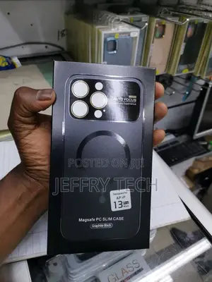 iPhone 13 Pro Max Auto Focus Cover Magsafe Case