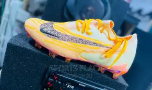 Latest Phantom GX Low-Cut Football Boots