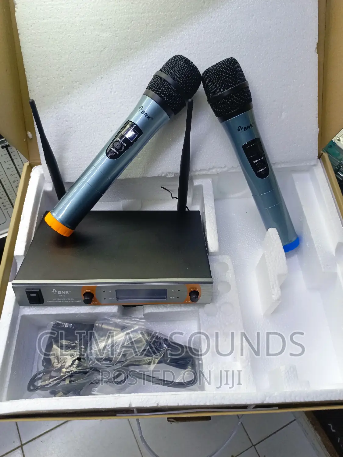 Professional Wireless Microphone BNK Bk9