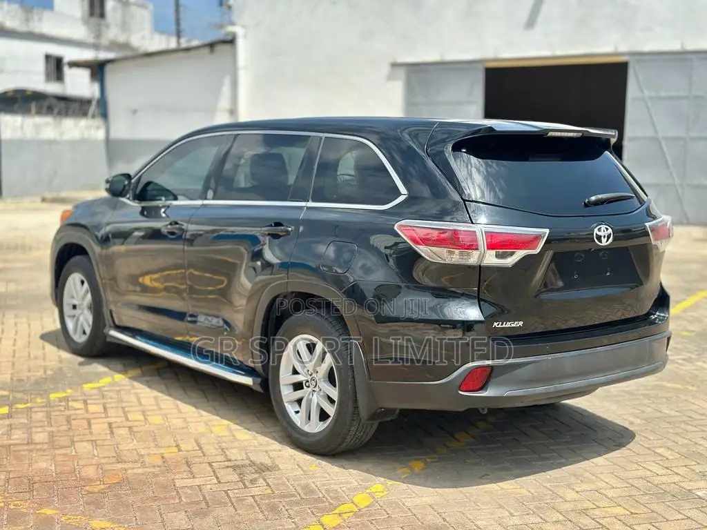 Toyota Kluger 2016 Black