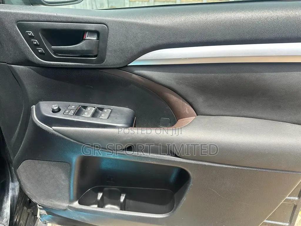 Toyota Kluger 2016 Black