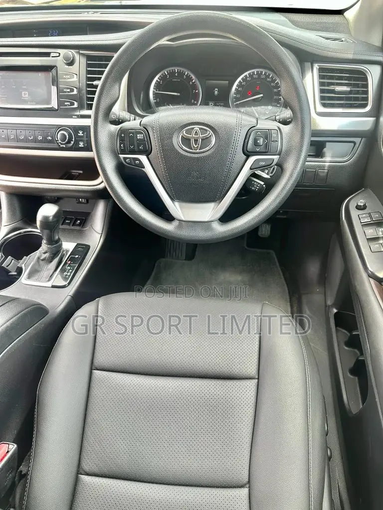 Toyota Kluger 2016 Black