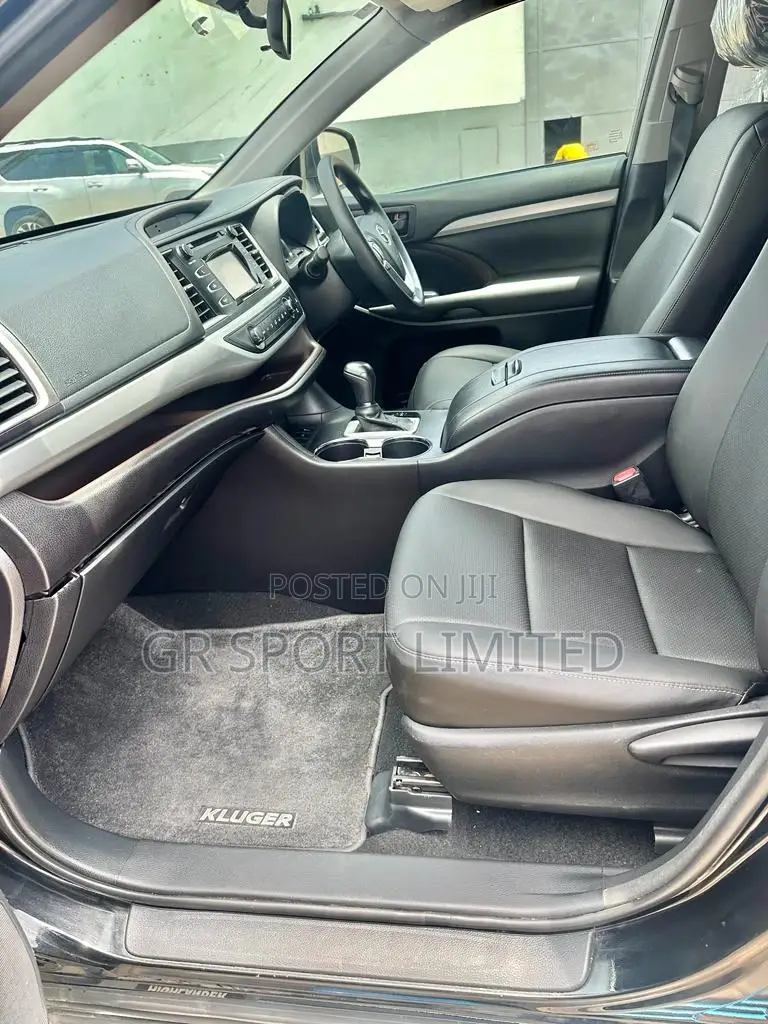 Toyota Kluger 2016 Black