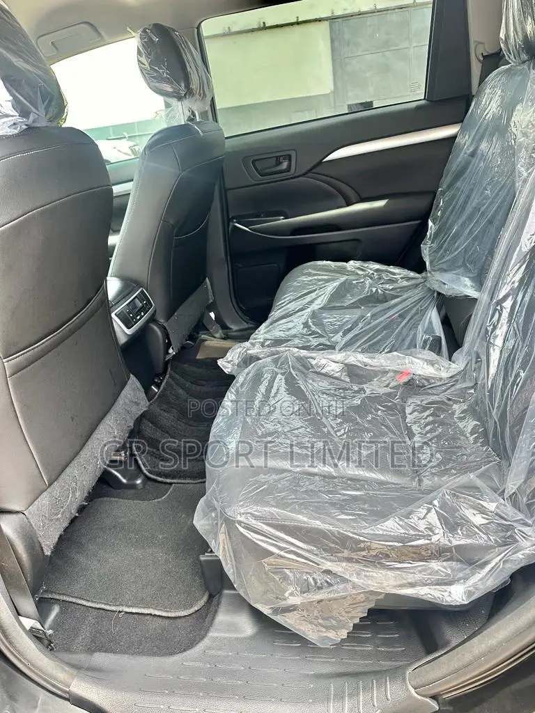 Toyota Kluger 2016 Black