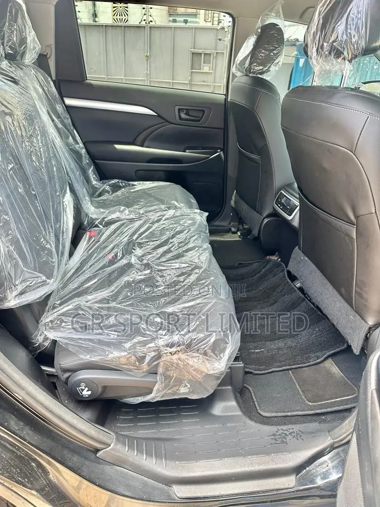 Toyota Kluger 2016 Black
