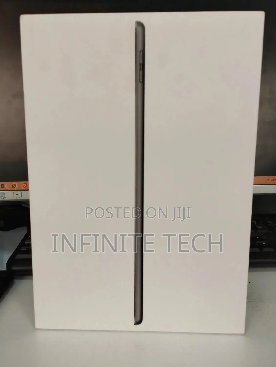 New Apple iPad 9.7 64 GB Black