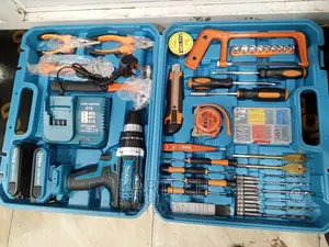 Makita Drill Set With Cordless 21 v Drill