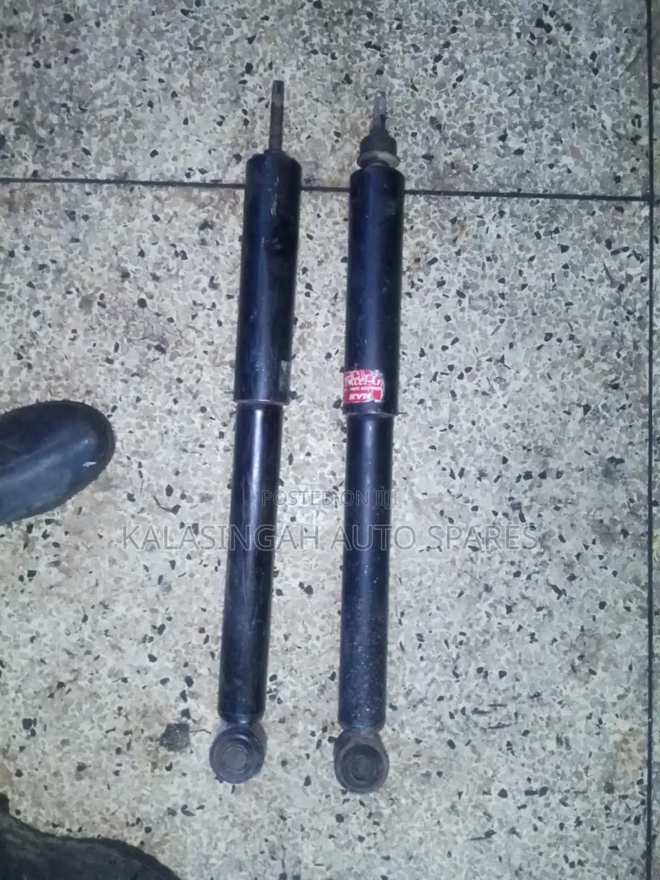 Rear Shocks Landcruiser 100 Series