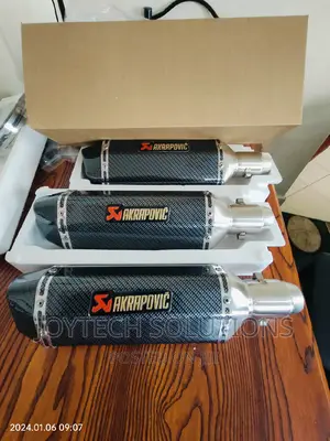 New Arrival Motorcycle Akrapovic Exhaust System.