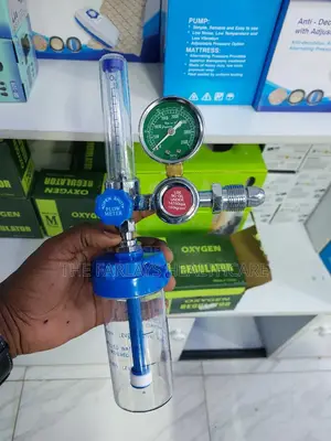 Oxygen Regulator Set at 5000