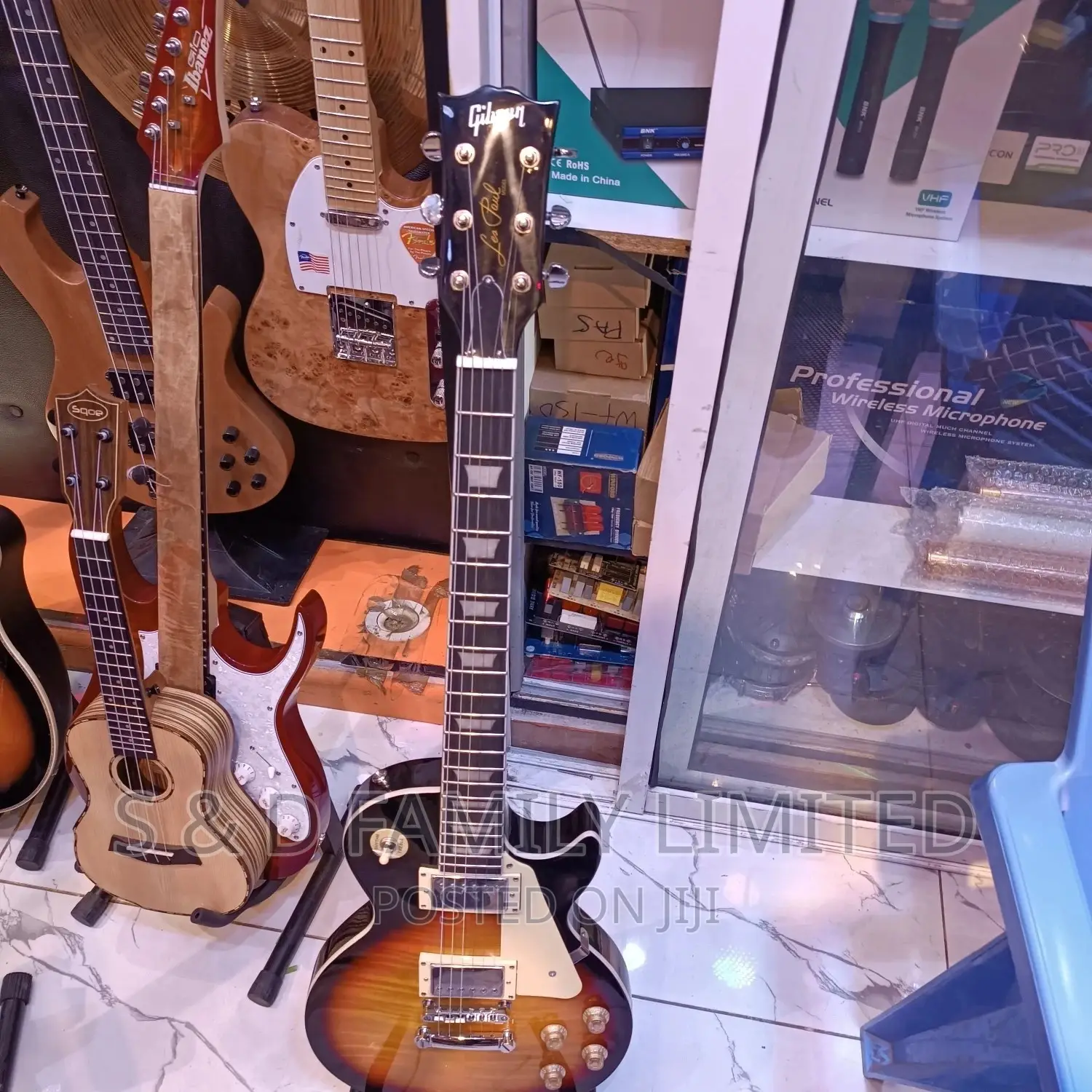 Gibson Les Paul Standard Guitar