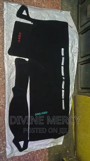 Dashboard Cover Voxy
