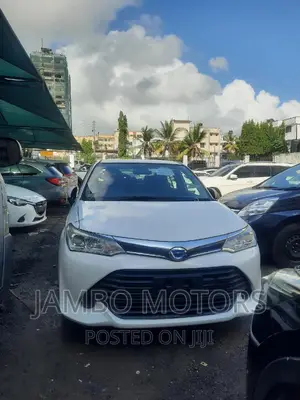 Toyota Axio 1.5 Hybrid 2WD 2017 White