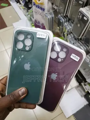 iPhone 15 Pro Max Cover Green Frosted Glass Hard Silicone Bo