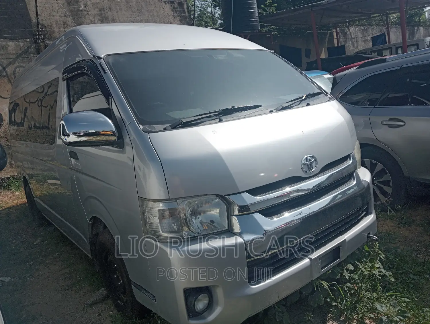 Toyota HiAce 2017 Silver
