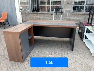 Executive Imported Office Desk 1.6 MTRS