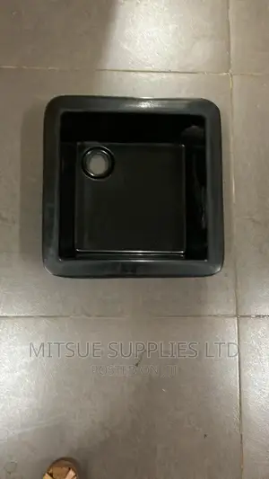 Laboratory Sink Fibre Black 12x12x8 Inch