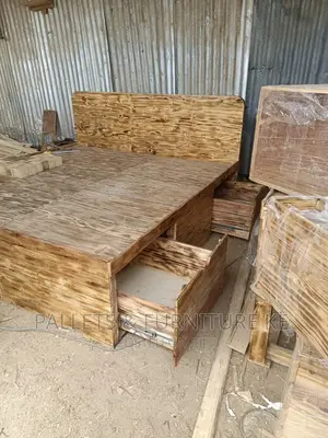 5 by 6 Box Bed/ Drawer Bed 15629