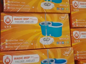 Rotating 360 Pin Mopper and Bucket